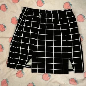 Black skirt US six size medium